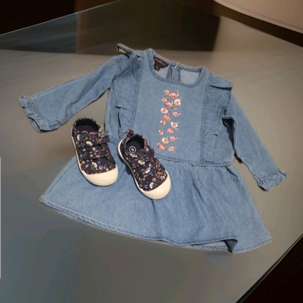 Girl’s Canvas CAT & JACK Slip Ons/blue Dress
